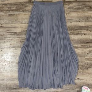 Pleated maxi